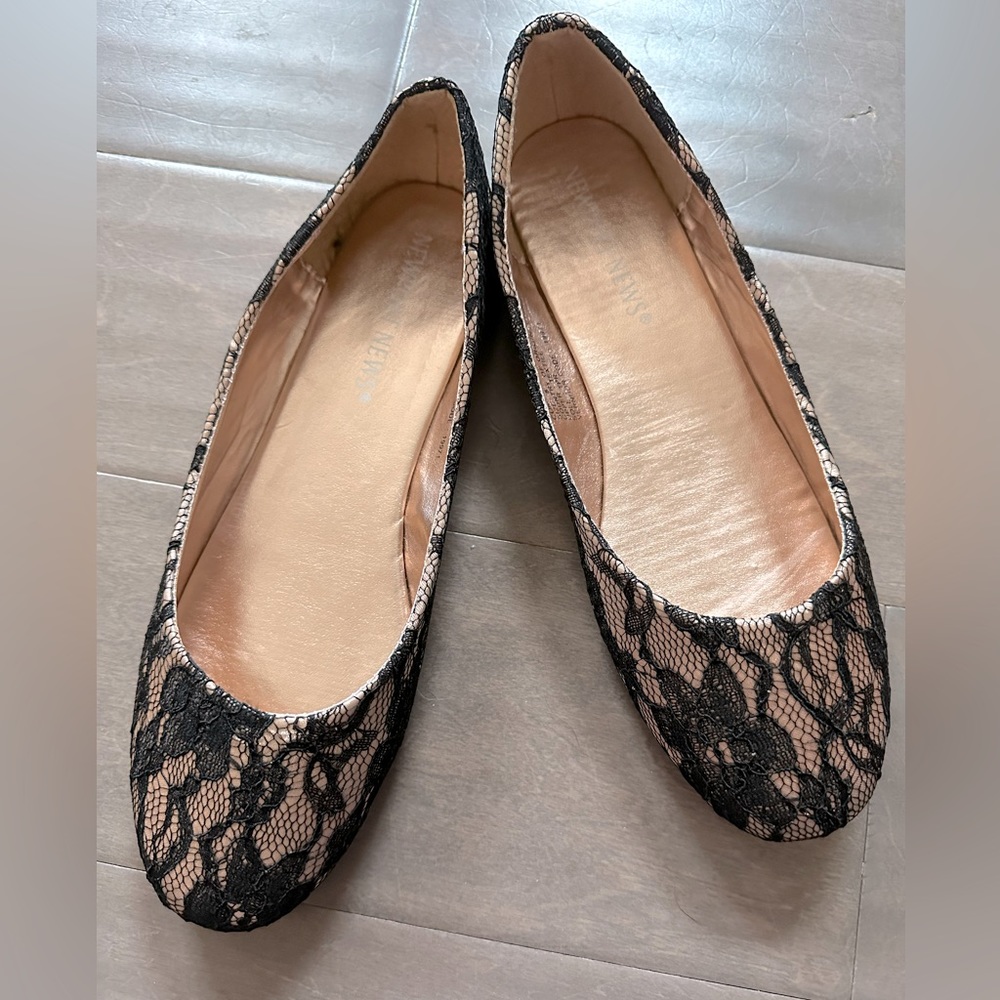 Black Ivory Lace Flat